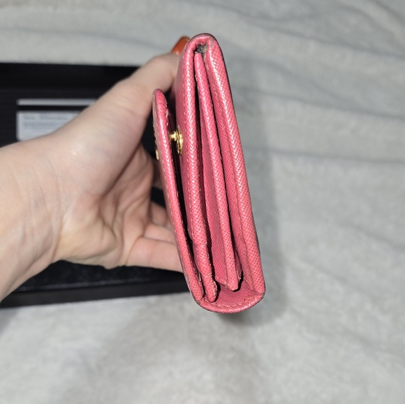 PRADA WALLET WITH BOX AND AUTHENTICATION CARD EUC - Picture 4 of 12